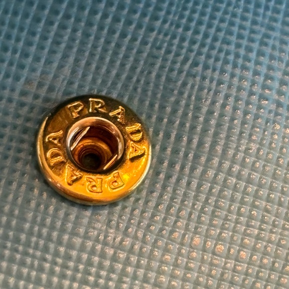 Prada Wave Continental Wallet Blue
Saffiano Leather - Picture 12 of 16